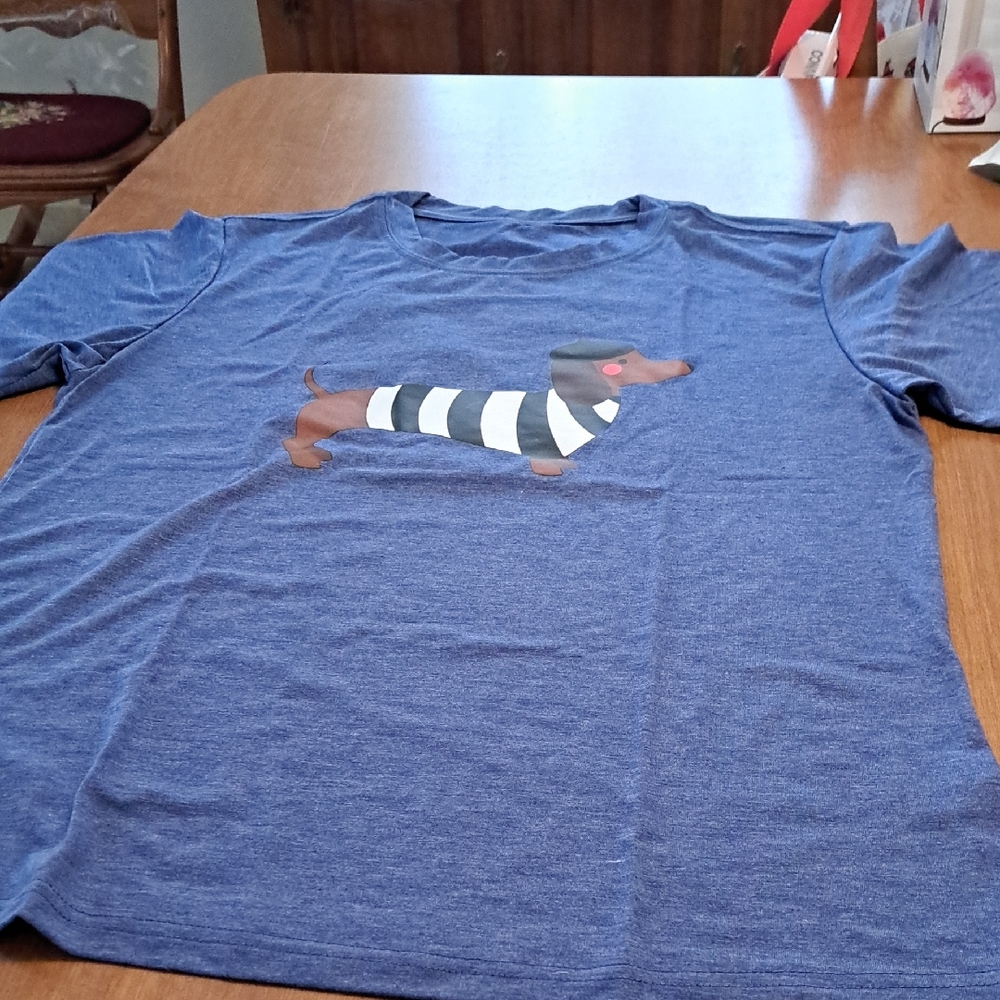 Blue Shirt with Dachshund Design L PTP 20"
